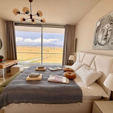 Sea View Suites By The Coast 法马古斯塔 外观 照片