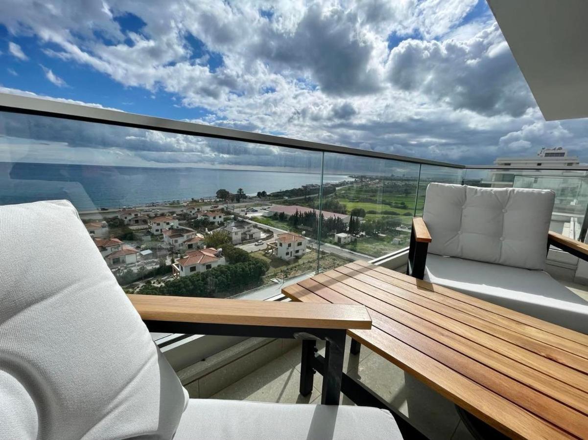 Sea View Suites By The Coast 法马古斯塔 外观 照片