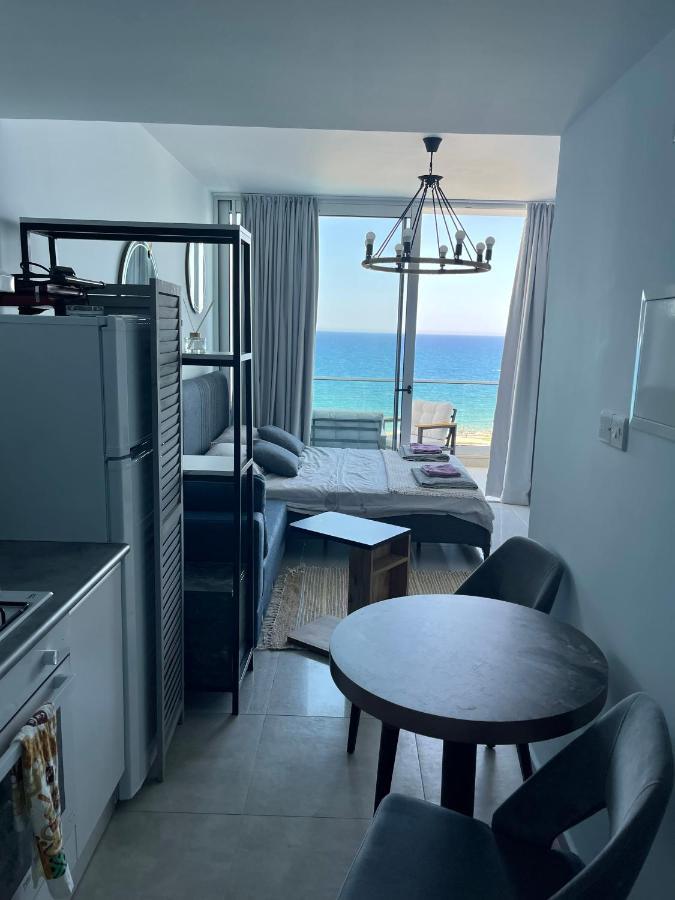 Sea View Suites By The Coast 法马古斯塔 外观 照片