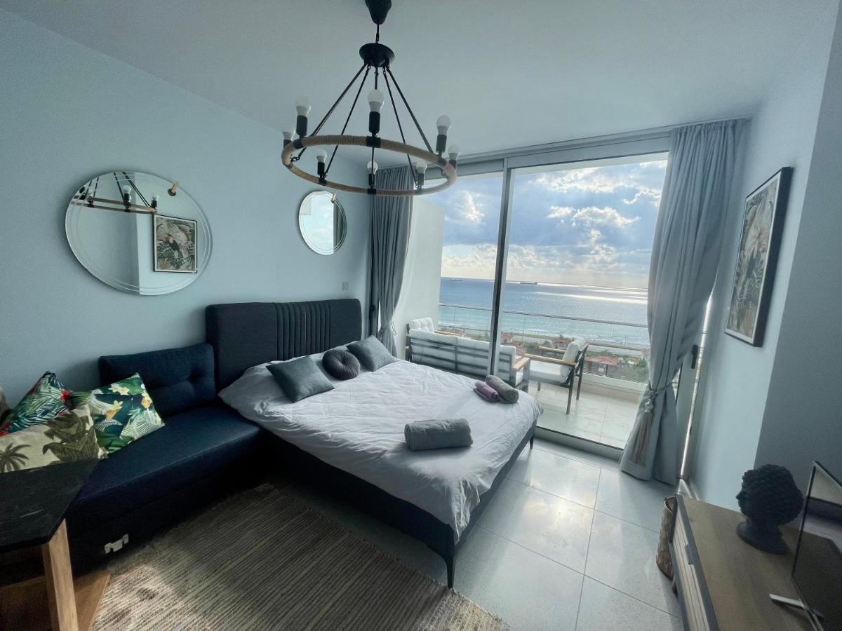 Sea View Suites By The Coast 法马古斯塔 外观 照片