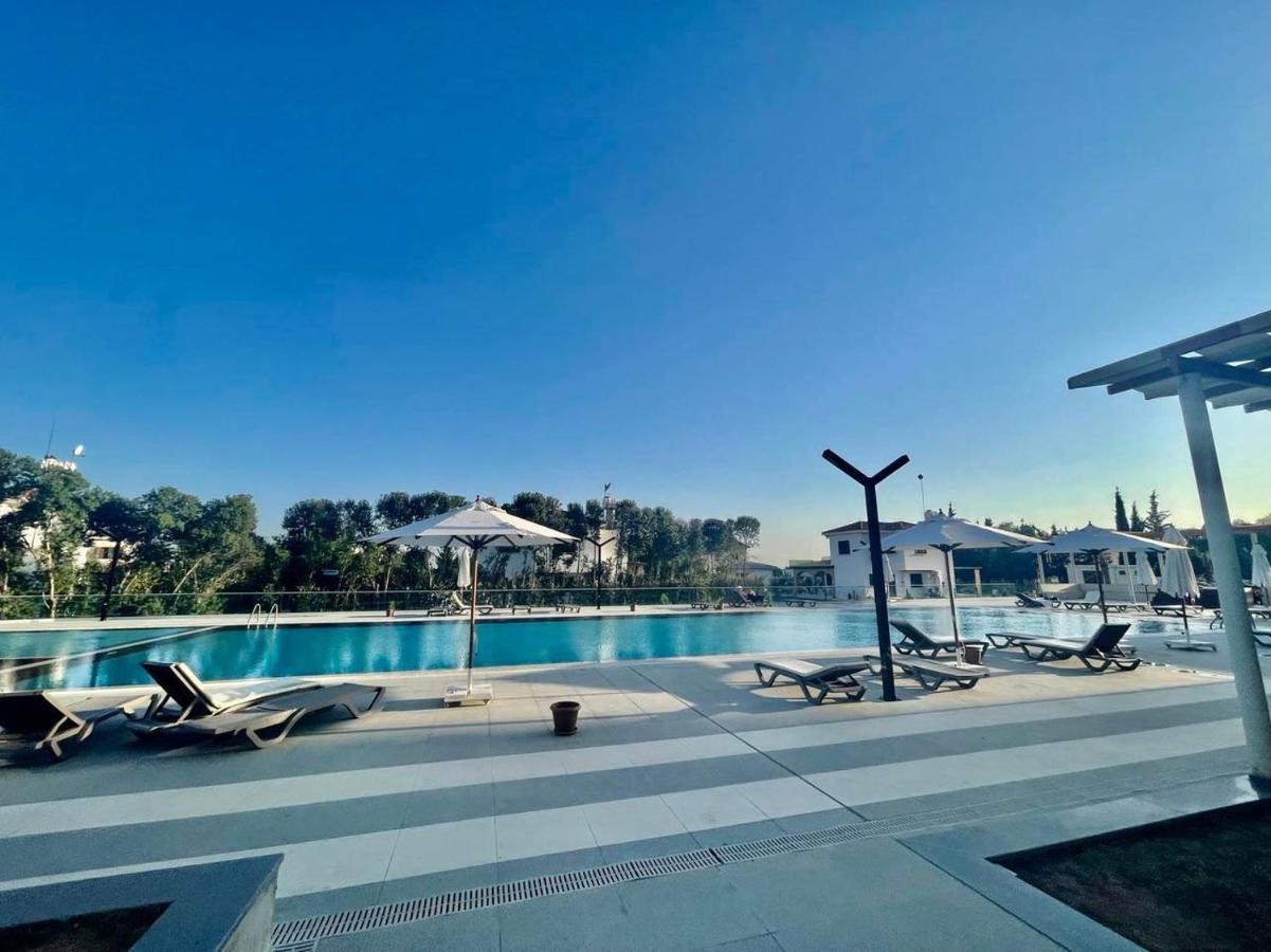 Sea View Suites By The Coast 法马古斯塔 外观 照片