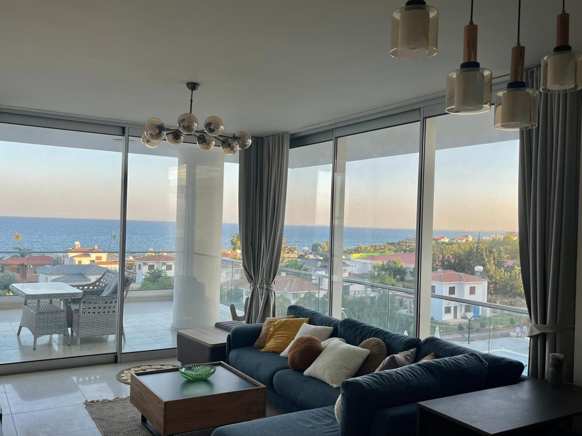 Sea View Suites By The Coast 法马古斯塔 外观 照片