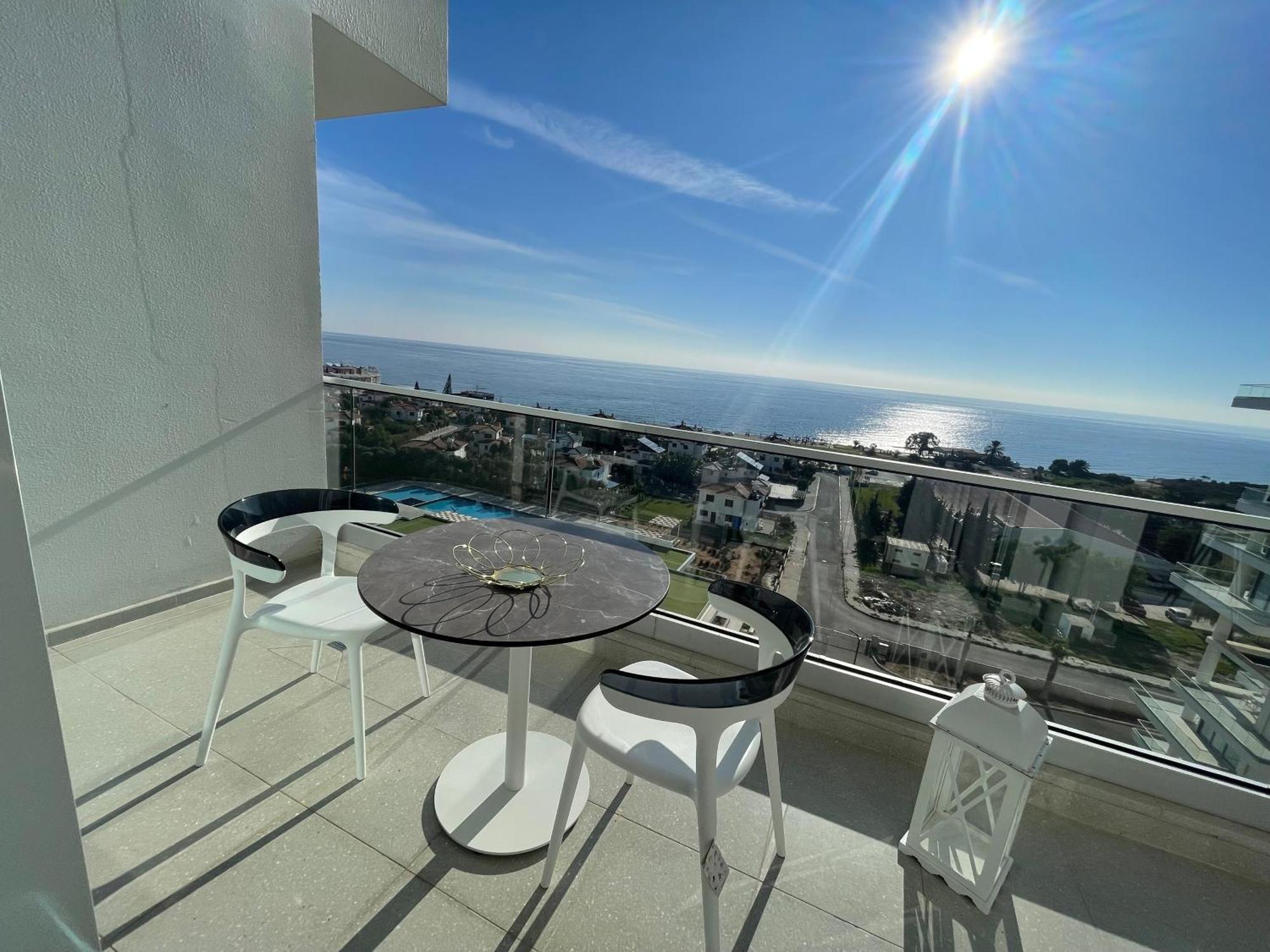Sea View Suites By The Coast 法马古斯塔 外观 照片