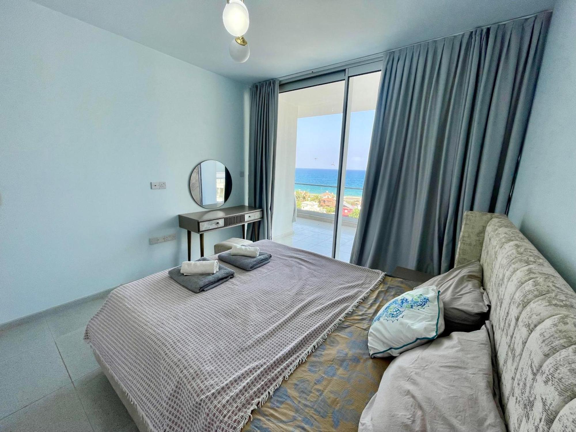 Sea View Suites By The Coast 法马古斯塔 外观 照片