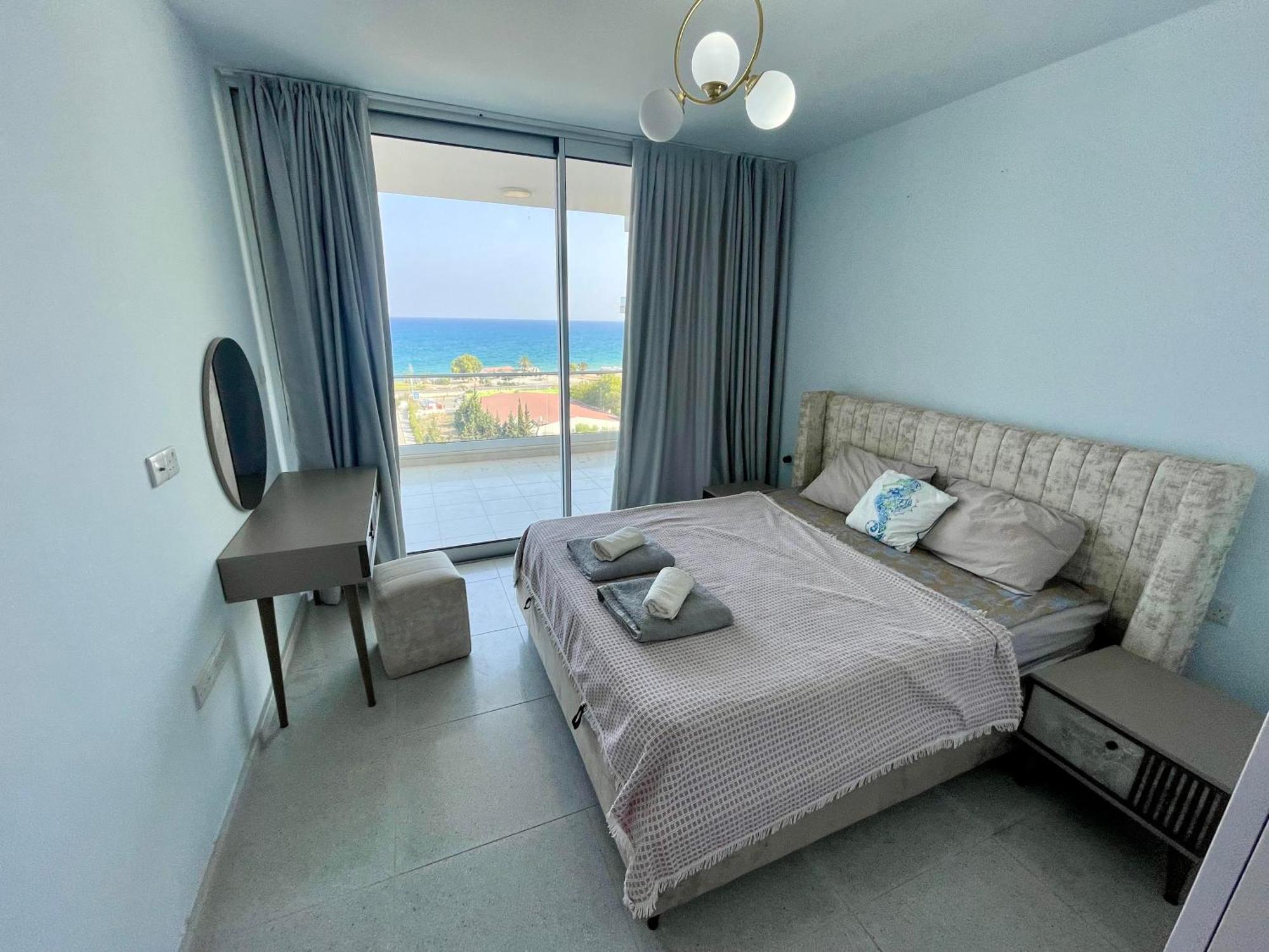 Sea View Suites By The Coast 法马古斯塔 外观 照片