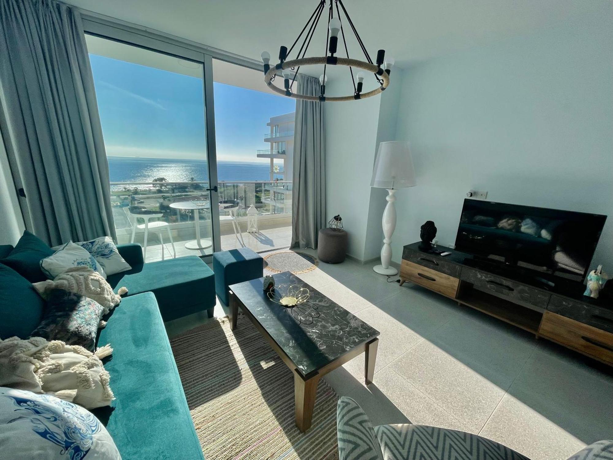 Sea View Suites By The Coast 法马古斯塔 外观 照片