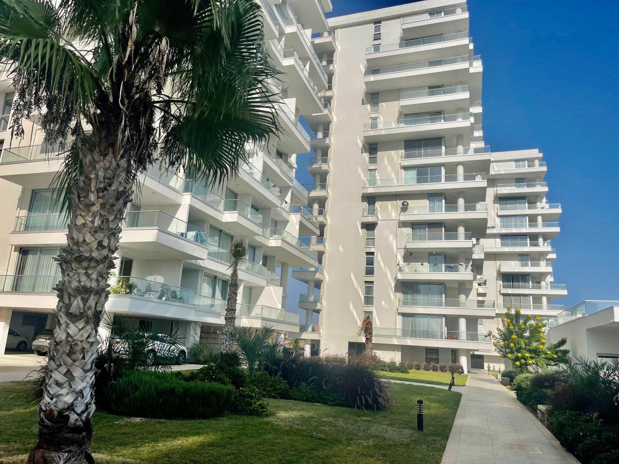 Sea View Suites By The Coast 法马古斯塔 外观 照片